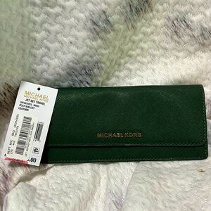 MICHAEL KORS- Flat leather wallet- dark green- NWT